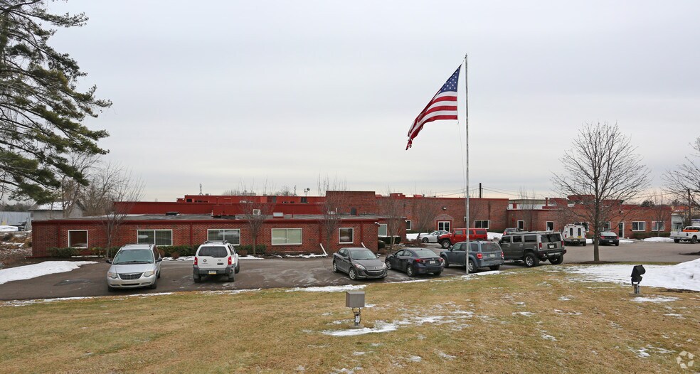 More Photos Of 331 Maple Ave, Horsham Township Manufacturing For Sale