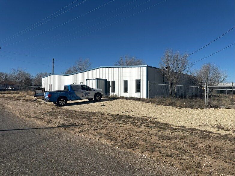 More Photos Of 601 Rex, Forsan Industrial For Sale