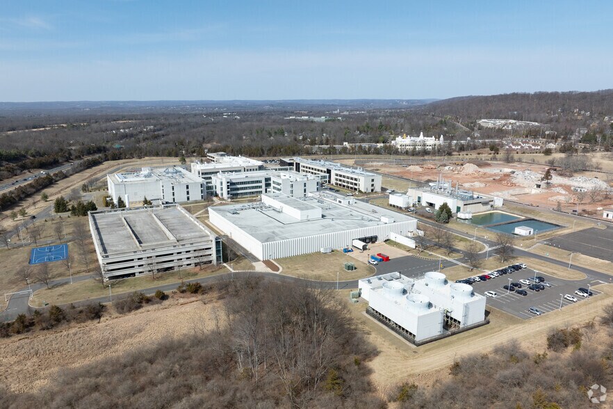 More Photos Of 1041 Route 202/206, Bridgewater Unknown For Lease