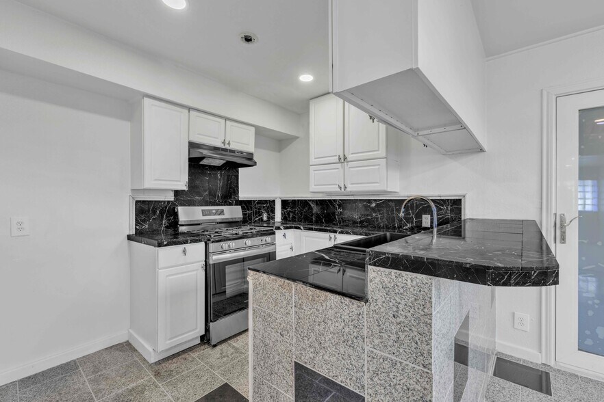 More Photos Of 5210 Woodrow Ave, Austin Land For Sale