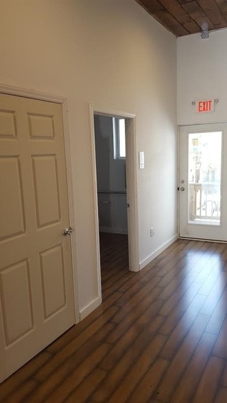More Photos Of 516 E Main St, Spartanburg Storefront For Sale