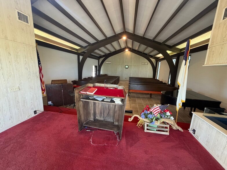 More Photos Of 1477 N Silverbell Rd, Tucson Religious Facility For Sale