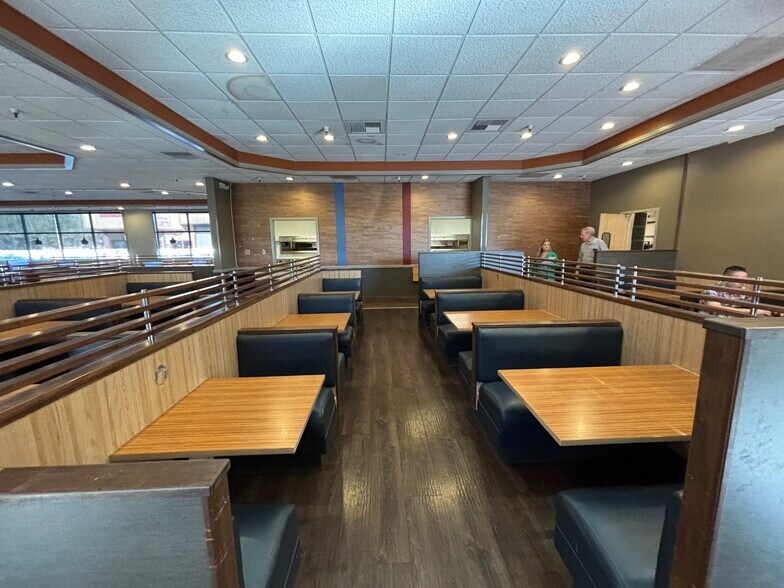 More Photos Of 5312 Old Redwood Hwy, Petaluma Restaurant For Sale