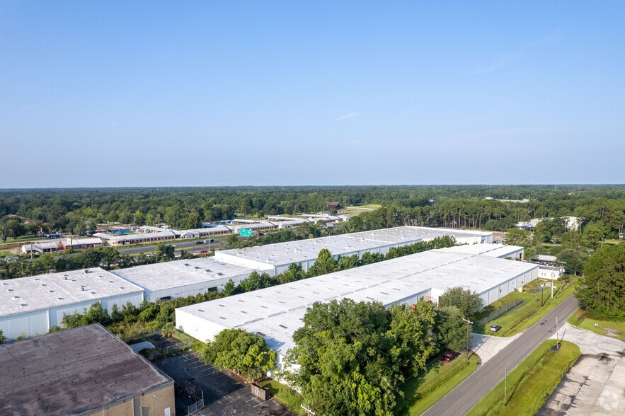 More Photos Of 6940 Stuart Ave, Jacksonville Warehouse For Lease