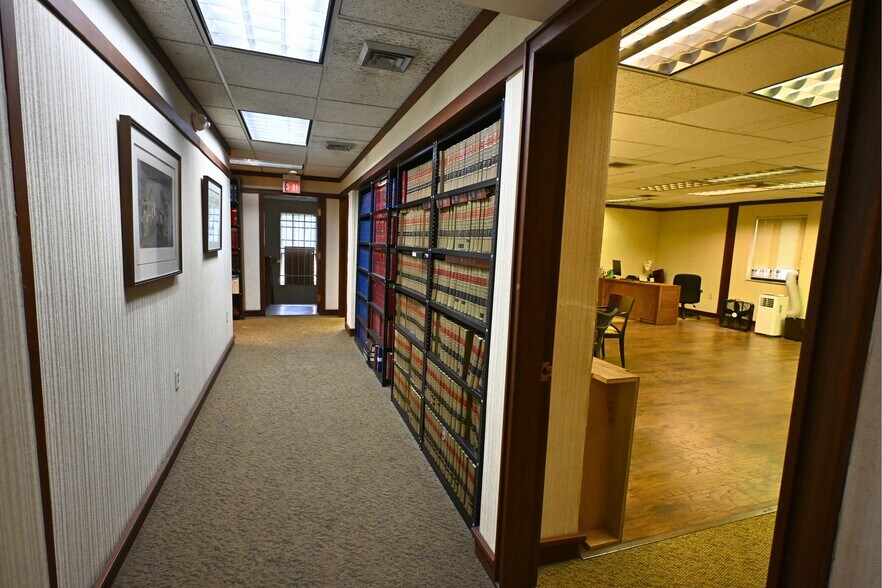More Photos Of 2650 Biscayne Blvd, Miami Office For Lease