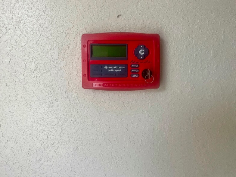 More Photos Of 2522 Holly Hill Dr, San Antonio Medical For Lease