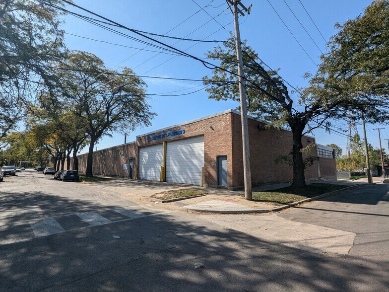 More Photos Of 224 N Maplewood Ave, Chicago Warehouse For Lease