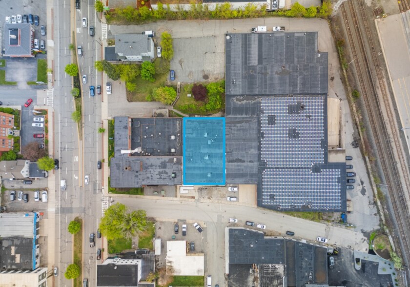 More Photos Of 333 Shrewsbury St, Worcester Warehouse For Lease