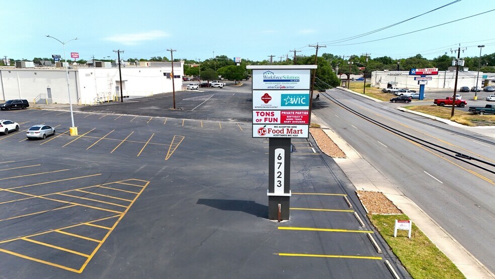 More Photos Of 6723 S Flores St, San Antonio Freestanding For Sale