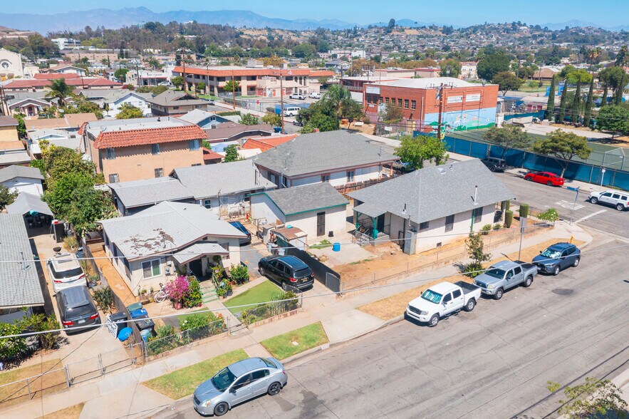 More Photos Of 301 N McDonnell Ave, Los Angeles Apartments For Sale