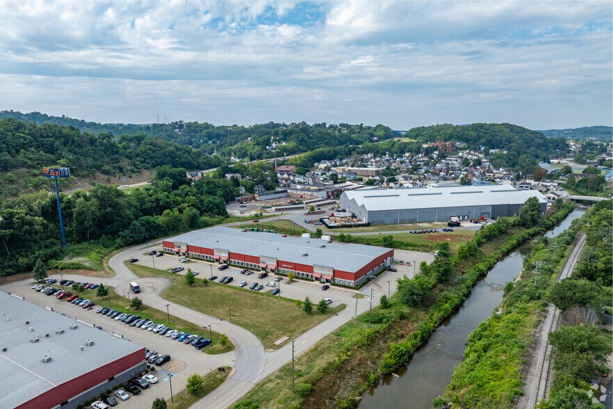 More Photos Of 102 Four Coins Drive Ext, Canonsburg Flex For Lease