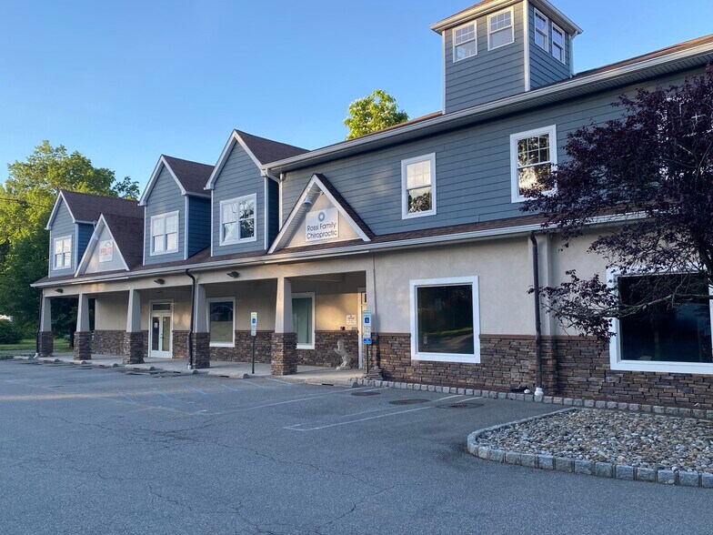 More Photos Of 1107 Valley Rd, Stirling Storefront Retail Office For Lease