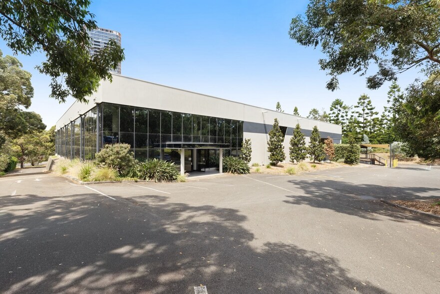 More Photos Of 8 Figtree Dr, Sydney Olympic Park Flex For Lease