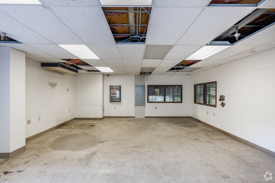 More Photos Of 1080 River Ave, Pittsburgh Warehouse For Lease