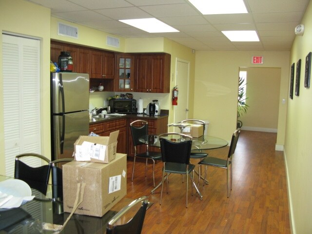 More Photos Of 10840 NW 138th St, Hialeah Warehouse For Lease