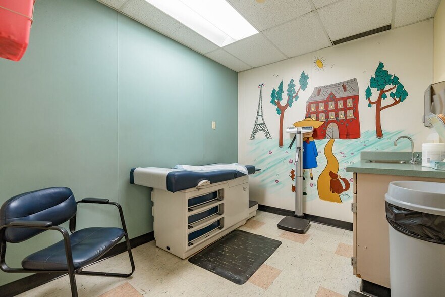 More Photos Of 6500 Preston Hwy, Louisville Medical For Lease