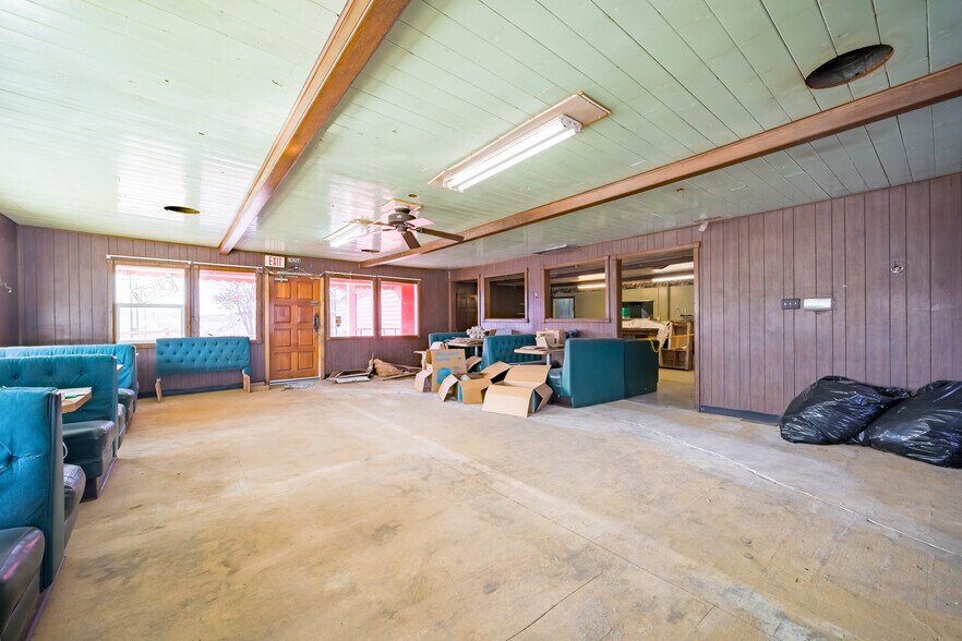 More Photos Of 19215 CA-46 East, Shandon General Retail For Sale