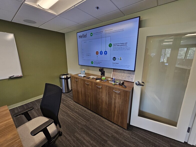 More Photos Of 70 Garden Ct, Monterey Medical For Lease