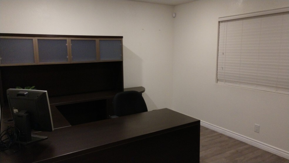 More Photos Of 703 S 10th St, Las Vegas Medical For Sale