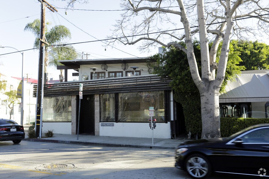 More Photos Of 616 N Robertson Blvd, West Hollywood Storefront Retail Office For Sale