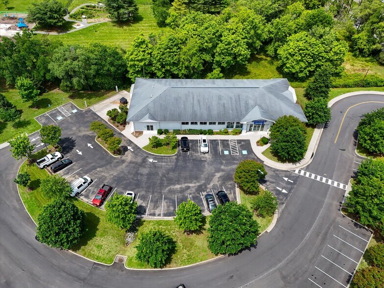 Primary Photo Of 2502 Melrose Ave NW, Roanoke Storefront Retail Office For Lease