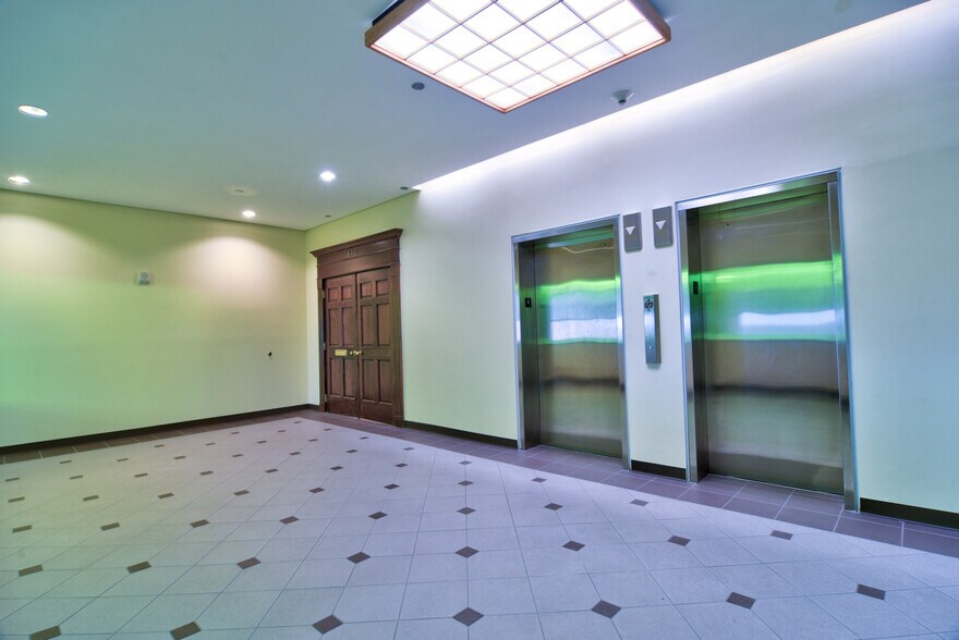 More Photos Of 1150 Cleveland St, Clearwater Office For Lease