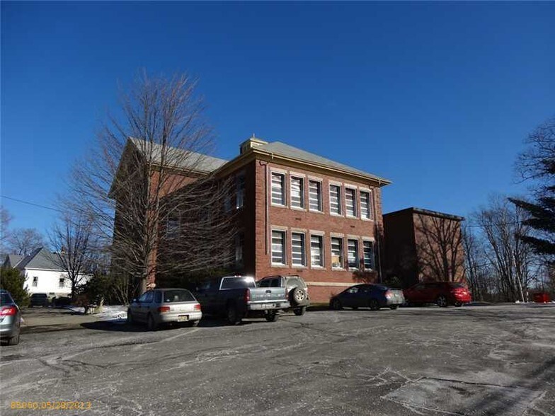 More Photos Of 113 N Lancey St, Pittsfield Office For Lease