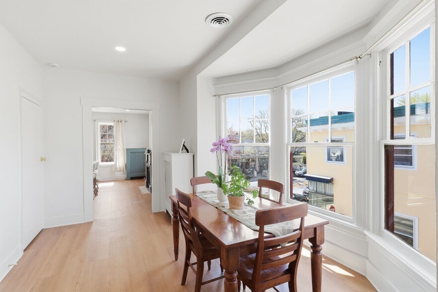 More Photos Of 25 S Main St, Pittsford Freestanding For Sale