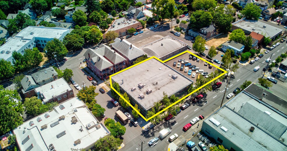 Primary Photo Of 1700 SE 11th Ave, Portland Office For Sale