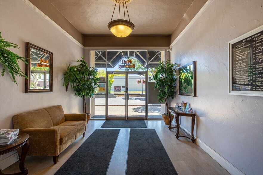 More Photos Of 340 Central Ave, Coos Bay Medical For Sale