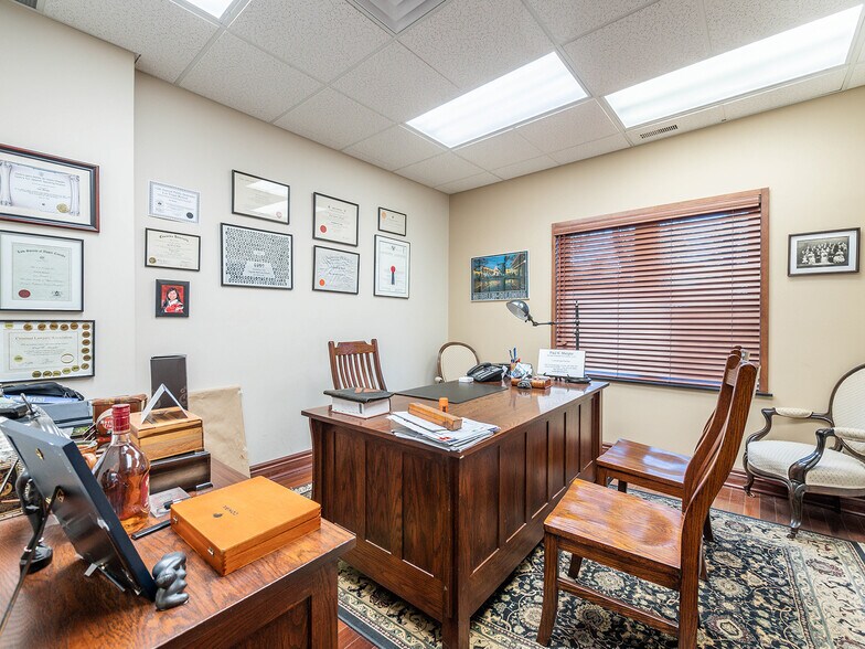 More Photos Of 1199 The Queensway, Toronto Office For Sale