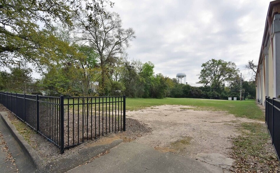 More Photos Of 610 W Oglethorpe Blvd, Albany Religious Facility For Sale