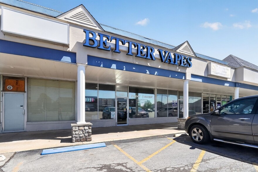 More Photos Of 5701-5777 Godfrey Rd, Godfrey Storefront For Sale