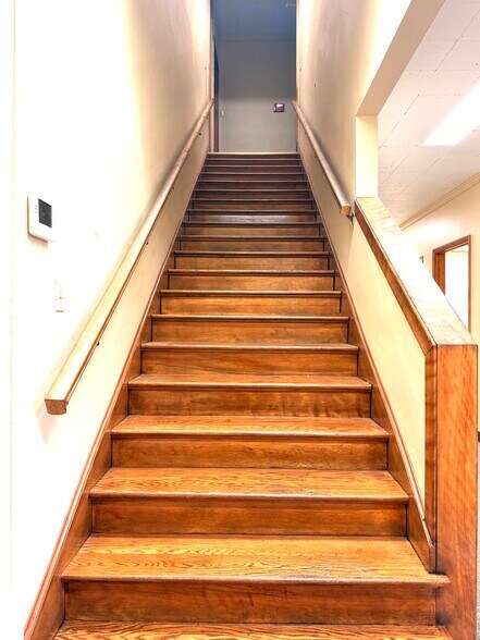 More Photos Of 1225 7th St, Columbus Manufacturing For Lease