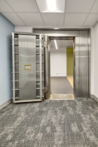 More Photos Of 717 W St Germain St, Saint Cloud Office For Lease