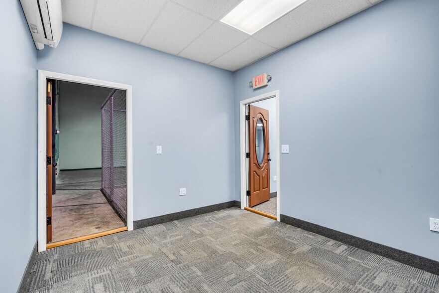 More Photos Of 35 Mill Street Central, Marlborough Warehouse For Lease