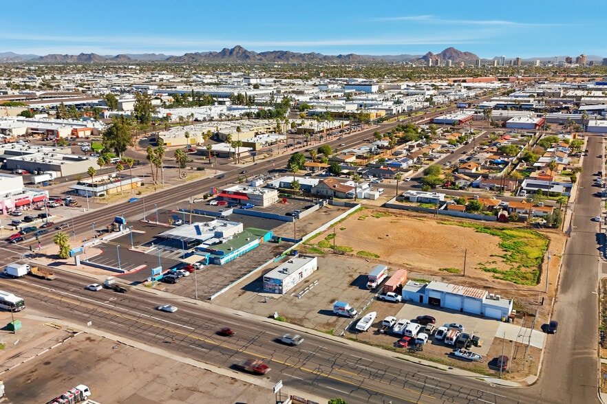More Photos Of 2807 N 35th Ave, Phoenix Convenience Store For Sale