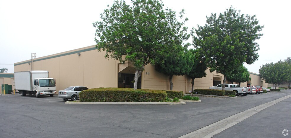 More Photos Of 2300 S Reservoir St, Pomona Warehouse For Lease