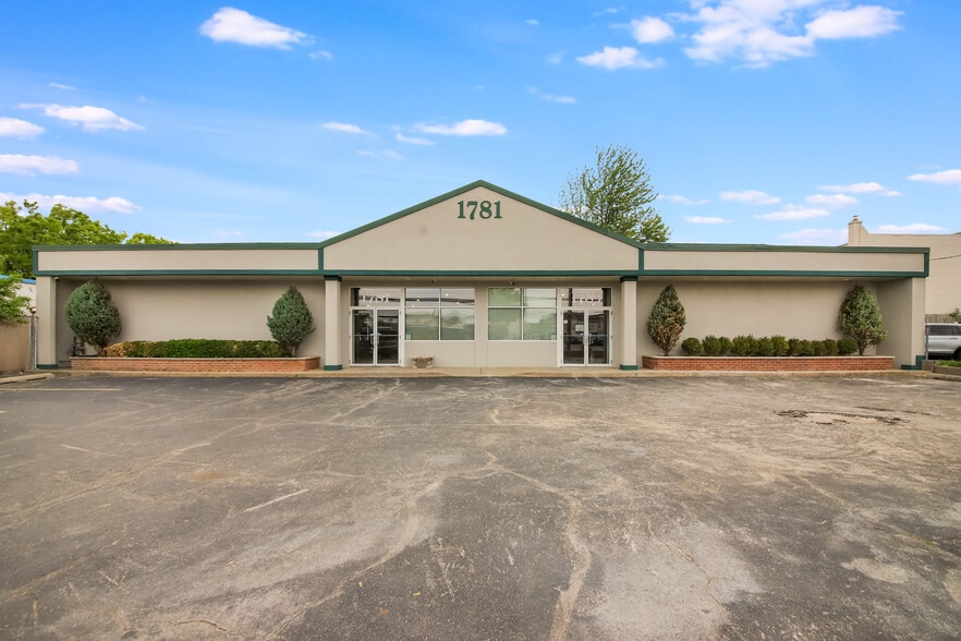 Primary Photo Of 1781 Hylan Blvd, Staten Island Office For Lease