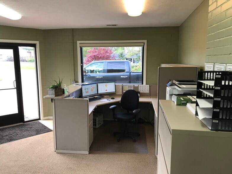 More Photos Of 395 100th St SW, Byron Center Industrial For Sale