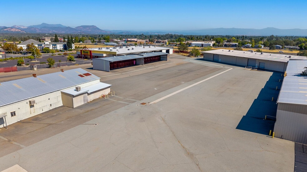 More Photos Of 1045 Twin View Blvd, Redding Freestanding For Sale