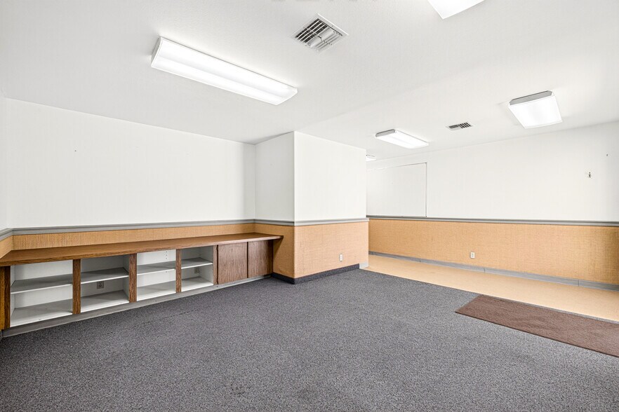 More Photos Of 3716 E Idaho St, Elko Office Residential For Lease