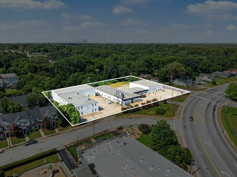 More Photos Of 1445 Cleveland Ave, East Point Showroom For Sale