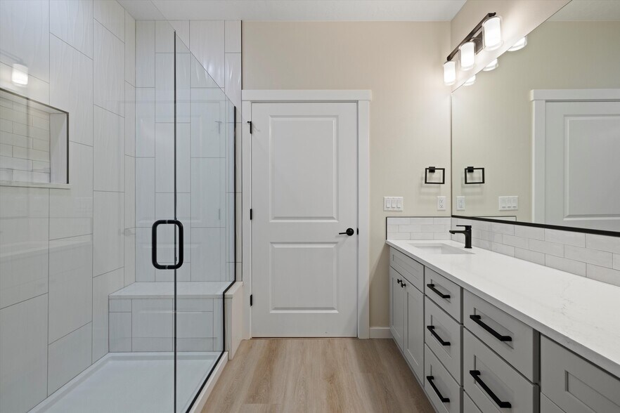 More Photos Of 1101-1109 Fairhaven Loop, Richland Apartments For Sale