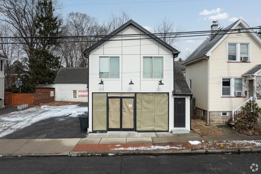 More Photos Of 11 Chestnut St, Tenafly Storefront Retail Office For Lease