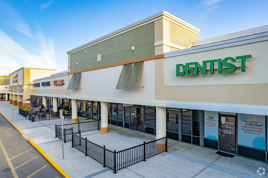 More Photos Of 16001 Tampa Palms Blvd, Tampa Unknown For Lease
