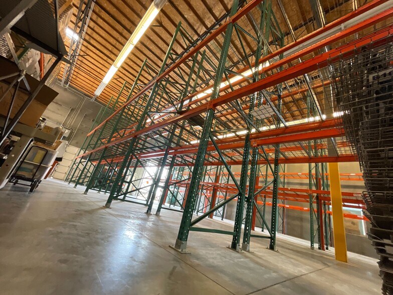 Primary Photo Of 4020 W Valley Blvd, Walnut Light Distribution For Lease