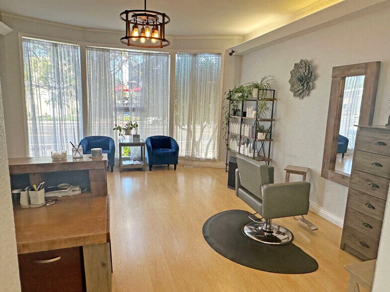 More Photos Of 1054 4th St, Santa Rosa Freestanding For Lease