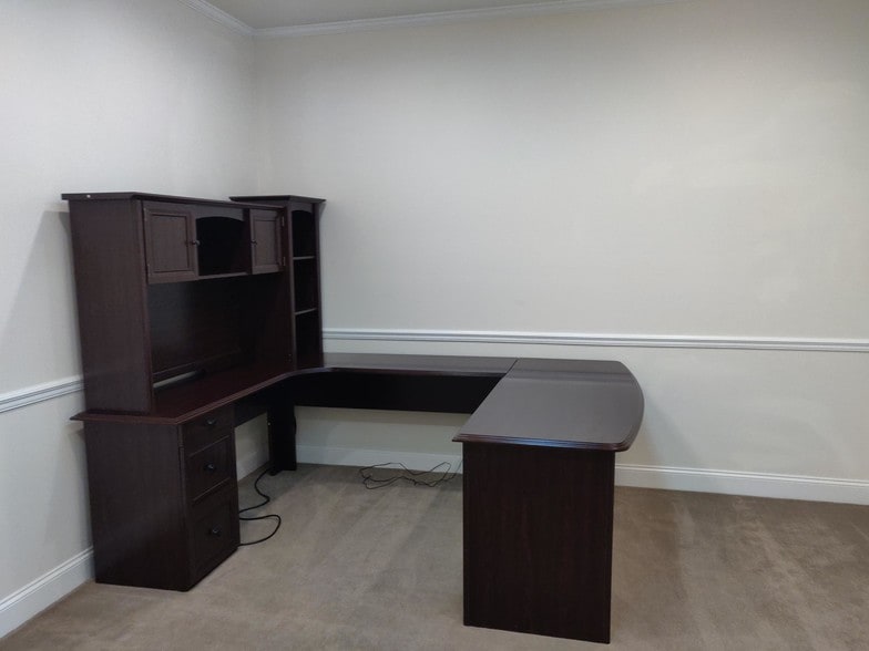 More Photos Of 106 Colony Park Dr, Cumming Office Residential For Lease