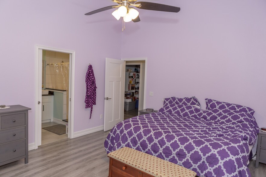 More Photos Of 2211 E Norvell Bryant Hwy, Hernando Freestanding For Sale